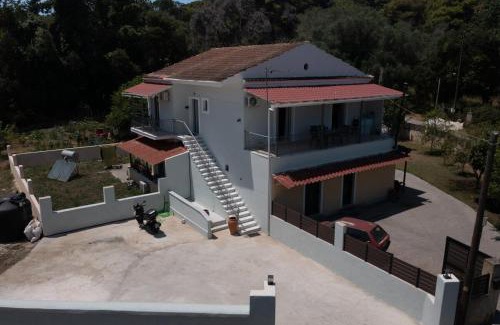 Sinarades Apartment | Tereza's charming house