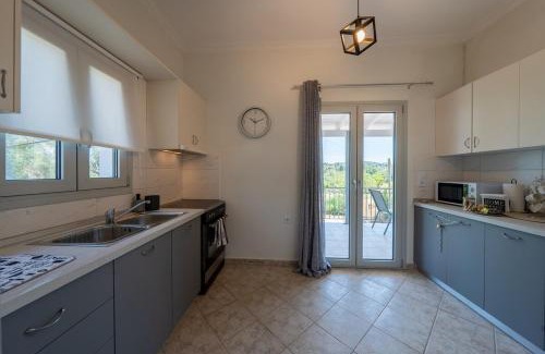 Sinarades Apartment | Tereza's charming house