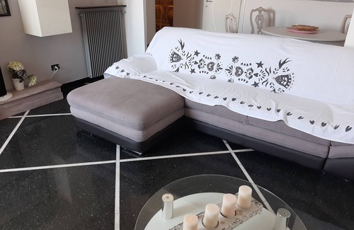 San Teodoro Apartment | TERMINAL CRUISES GENOVA DALLO ZIO 150 Square metres apartment