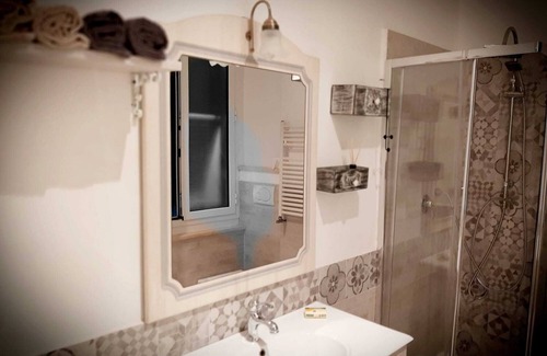 San Teodoro Apartment | TERMINAL CRUISES GENOVA DALLO ZIO 150 Square metres apartment