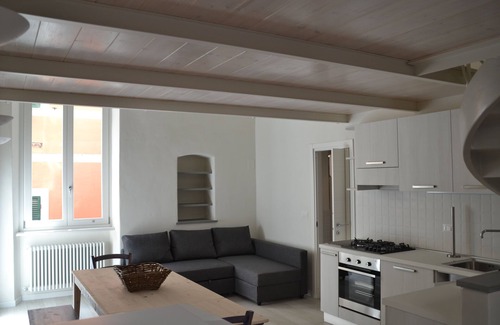 Finale Ligure Apartment | Terra Azzurra - Beautiful bright apartment in centre of Finale, 2 min from beach