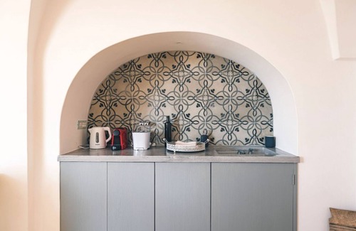 Cisternino Villa | Terra, Fuoco & Acqua Apartment – Scenic Villa Escape.