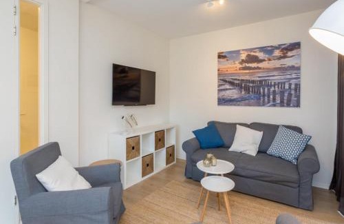 Zoutelande Apartment | Terrace Flat in Zoutelande, cleaning included