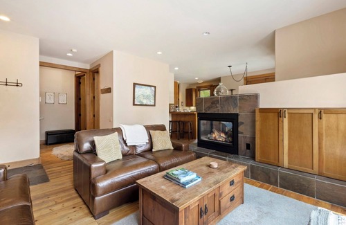 Mountain Village Apartment | Terrace Gold: Ski IN/OUT