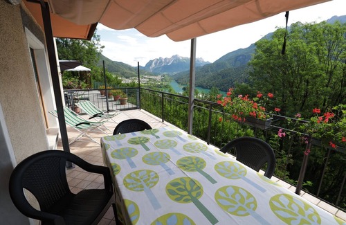 Pieve di Cadore Condo | TERRACE ON THE DOLOMITES