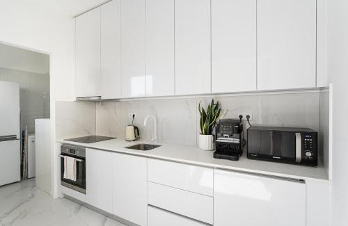 Uniao de Freguesias do Centro Apartment | Terraced Apartment in the Heart of Porto - Free Parking