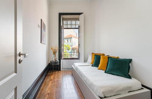 Uniao de Freguesias do Centro Apartment | Terraced Apartment in the Heart of Porto - Free Parking