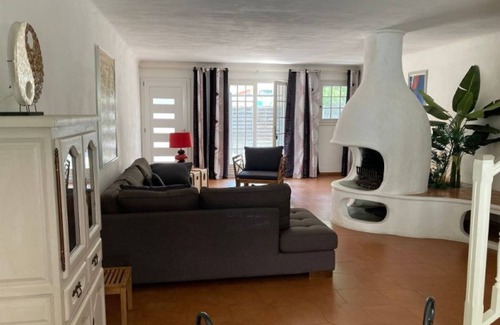 Theoule-sur-Mer House | Terraced house 90m2 beach and restaurant 2mn walk air conditioning quiet, garden