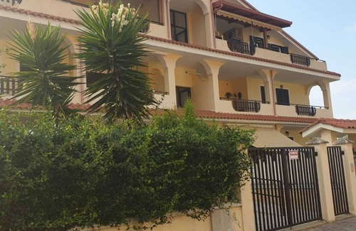 Pizzo House | Terraced house located in Marinella 200 meters from the sea