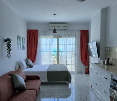 Al Ahyaa Apartment | Terracotta studio with amazing beach and sea view