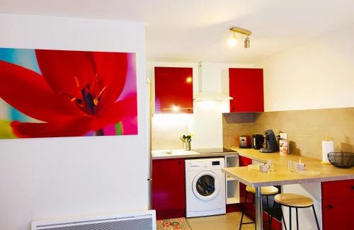 Digne-les-Bains Apartment | Terrasse & Détente - À deux pas des Thermes - Piscine partagée