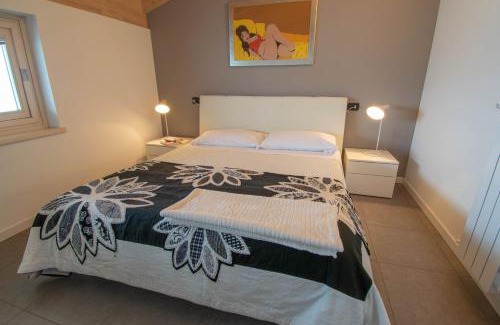 Plassi House | Terrazza a Lago - Condo modern two-storey flat with pool and terrace