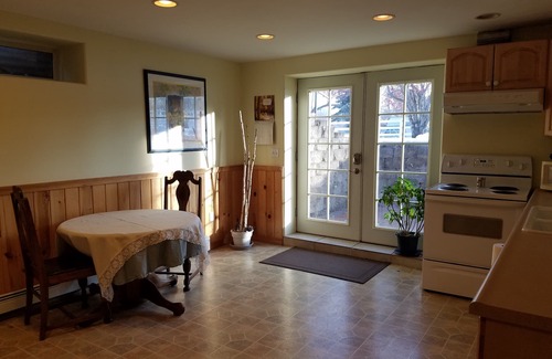 Orchard Homes Apartment | Terrebonne, "The Good Earth" is a place to rest and renew.