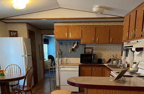 New Blaine House | Terrific 2-bedroom mobile home with plenty of outdoor space to enjoy nature.