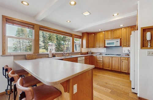 Truckee House | Terrific lakefront gem with private hot tub, dock & beach - near skiing & town