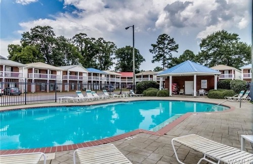 Tuscaloosa House | Terrific Tuscaloosa Townhouse - 2 miles to Stadium