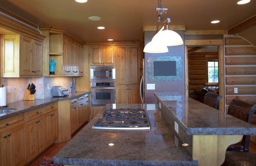 Victor House | Teton Retreat Spacious Teton Springs Log Cabin w/Forest Access, A/C & Hot Tub