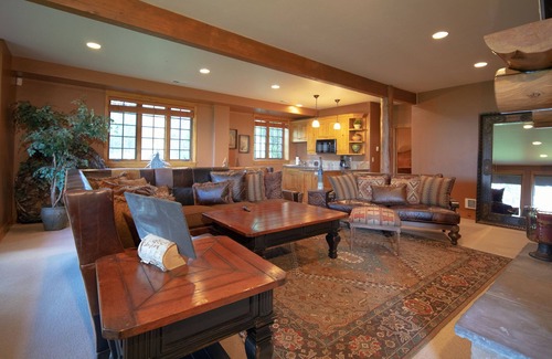 Victor House | Teton Retreat Spacious Teton Springs Log Cabin w/Forest Access, A/C & Hot Tub
