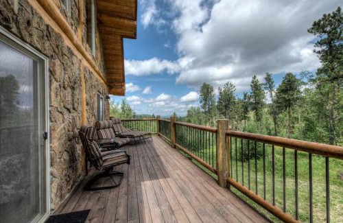 Deadwood House | Tetro Rock Retreat