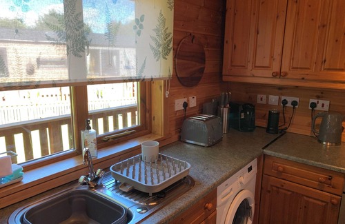 Hawick Cabin | Teviot Lodge - Sleeps 6 - Pets - River Views