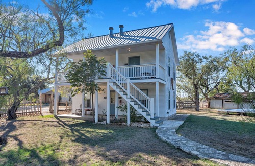 Fredericksburg Bed & Breakfast | Texas Music Suite at gorgeous Bed & Breakfast in Fredericksburg, TX!