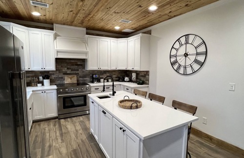 Canton House | Texas Tombstone, your private town