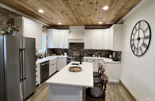 Canton House | Texas Tombstone, your private town