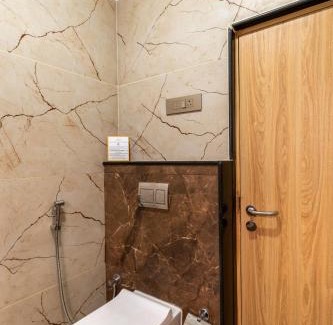 Mahadevapura Hotel | TGI Livancia The Sojourn