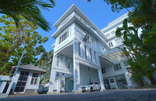 Kochi Hotel | TGR SUITES
