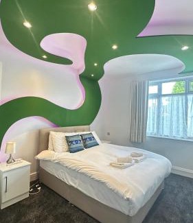 Loughborough Hotel | Thai Lanna Inn & Spa Ltd