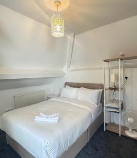 Loughborough Hotel | Thai Lanna Inn & Spa Ltd