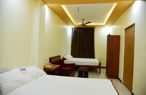 Dharapuram Hotel | Thai Residency