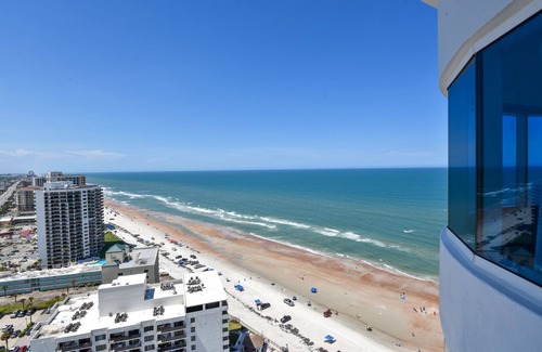 Daytona Beach Shores Condo | Thanksgiving Special! 2/2 Oceanfront Pool,Spa-26flr Panoramic River&Ocean views!