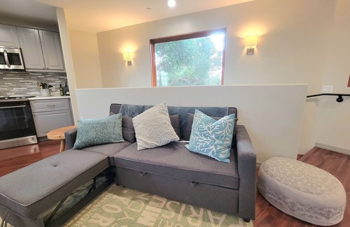 Loma Portal House | Thanksgiving in San Diego Walk to Liberty Station from 1 Bdrm Home