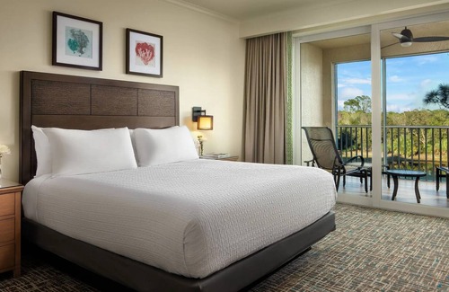 Bonita Springs Resort | Thanksgiving week! 11/19/23-11/25/23 Hyatt Coconut Cove Resort