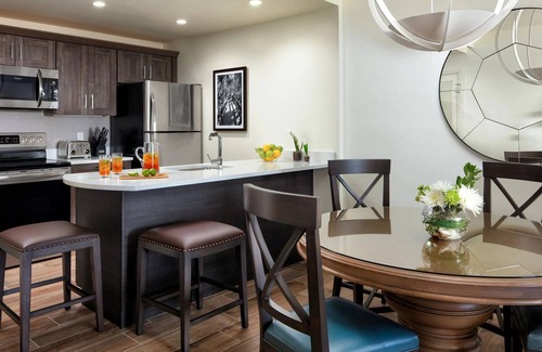 Bonita Springs Resort | Thanksgiving week! 11/19/23-11/25/23 Hyatt Coconut Cove Resort