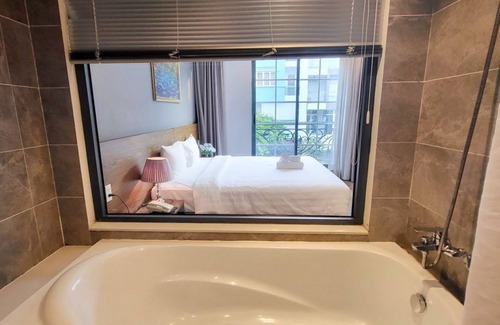 Phu My Hung Hotel | Thao Trang Laluxe Hotel