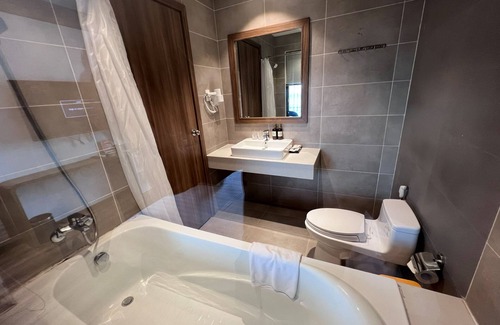 Phu My Hung Hotel | Thao Trang Laluxe Hotel