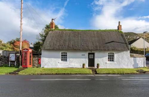 Kirk Yetholm House | Thatched Cottage on Northumberland border