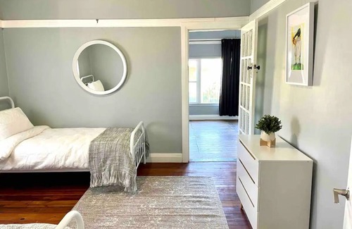 Coonamble House | The 1920 - Character, Charm, and Location!
