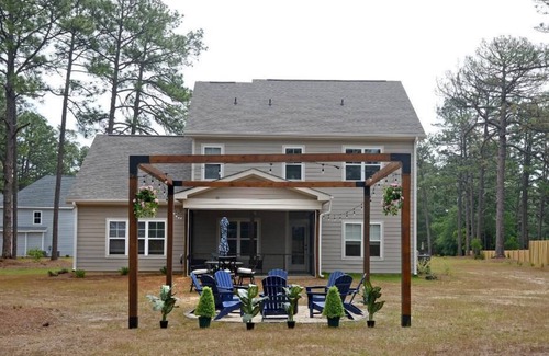 Pinehurst House | The 19th Hole-a Pinehurst retreat for golf lovers