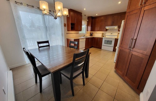 Saint-Eustache House | The 4-bedroom confo bungalow, close to all amenities