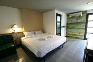 Phitsanulok Hotel | The 8 Factory Hotel Phitsanulok
