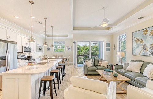 Siesta Key House | The Abalone | Luxury Pet Friendly Home, 2 Heated Pools, Ping Pong Tables Steps to Beach!