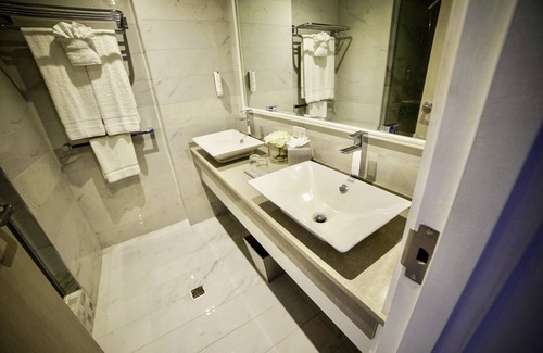 Keizer Hill Hotel | The Abidah by Accra - Adults Only