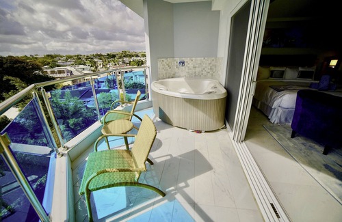 Keizer Hill Hotel | The Abidah by Accra - Adults Only