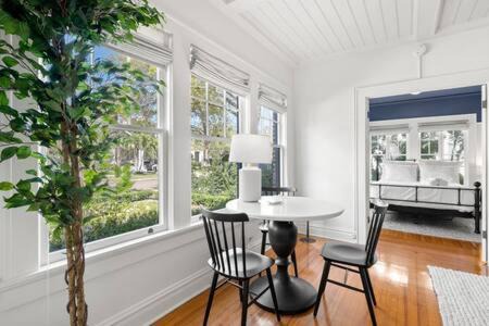 Hyde Park Apartment | The Adaline #1 - Upscale Hyde Park Apt, First Floor