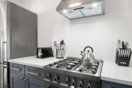 Hyde Park Apartment | The Adaline #1 - Upscale Hyde Park Apt, First Floor