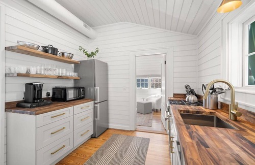 Hyde Park Apartment | The Adaline 9 by Brightwild Hyde Park Penthouse