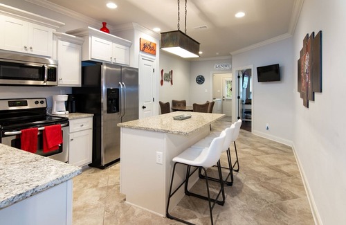 Oxford Condo | The Adele @ Oxford Farms- Tucked off South Lamar! Two Miles from The Square!